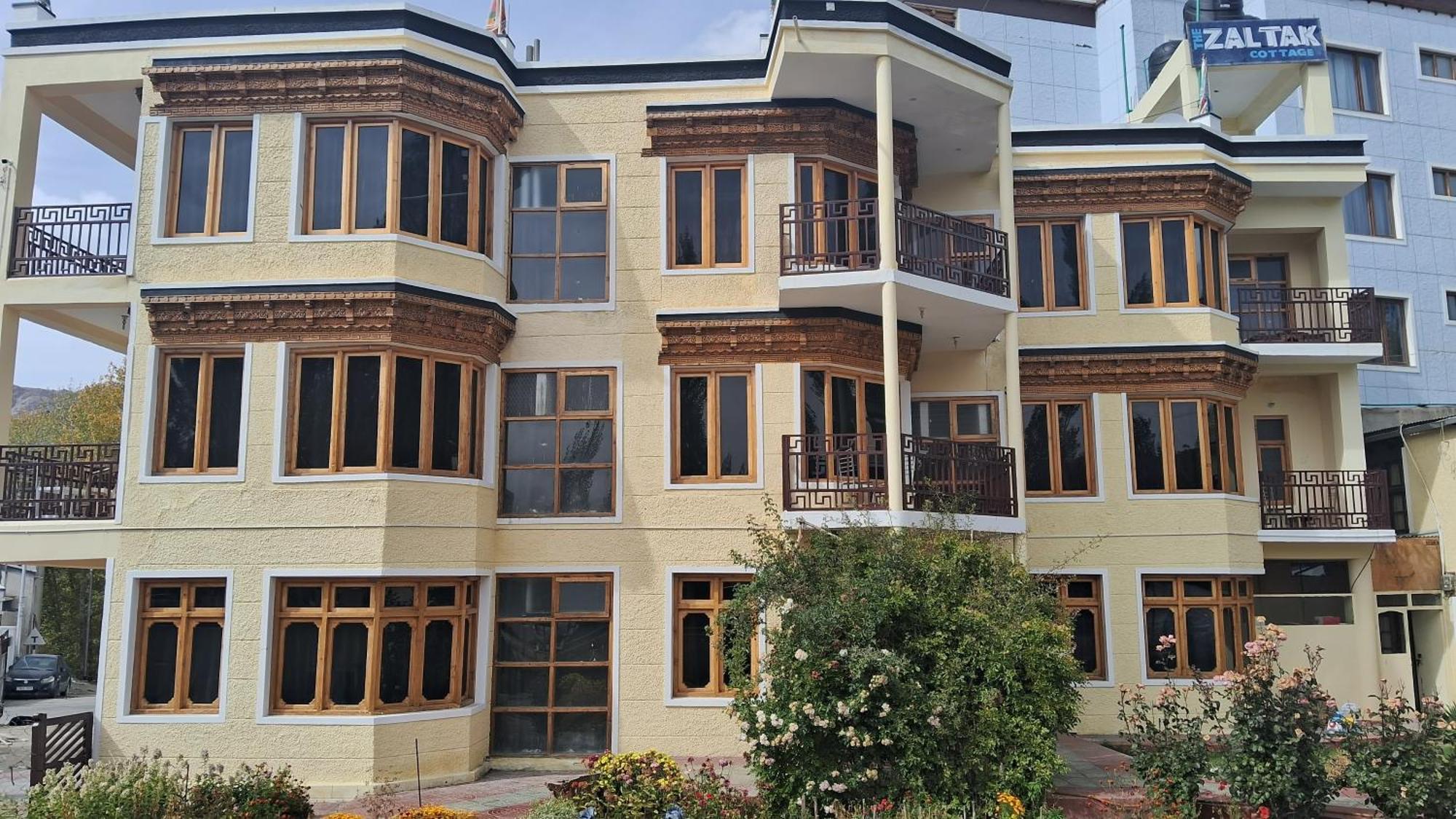 Zaltak Guest House And Hostel Leh Exterior foto