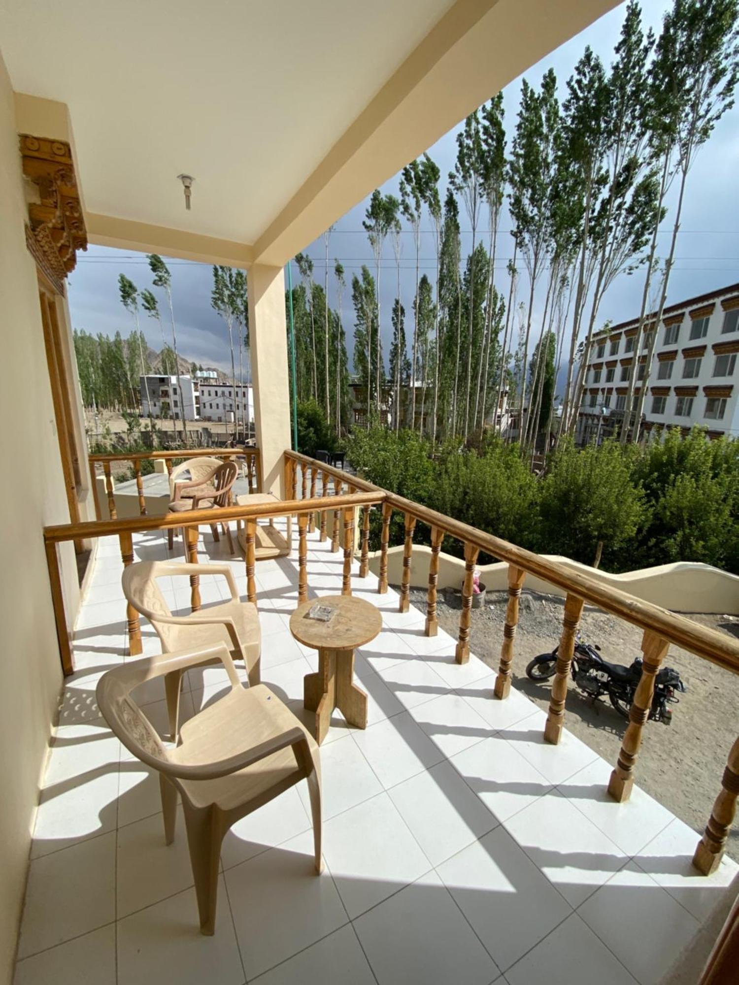 Zaltak Guest House And Hostel Leh Exterior foto